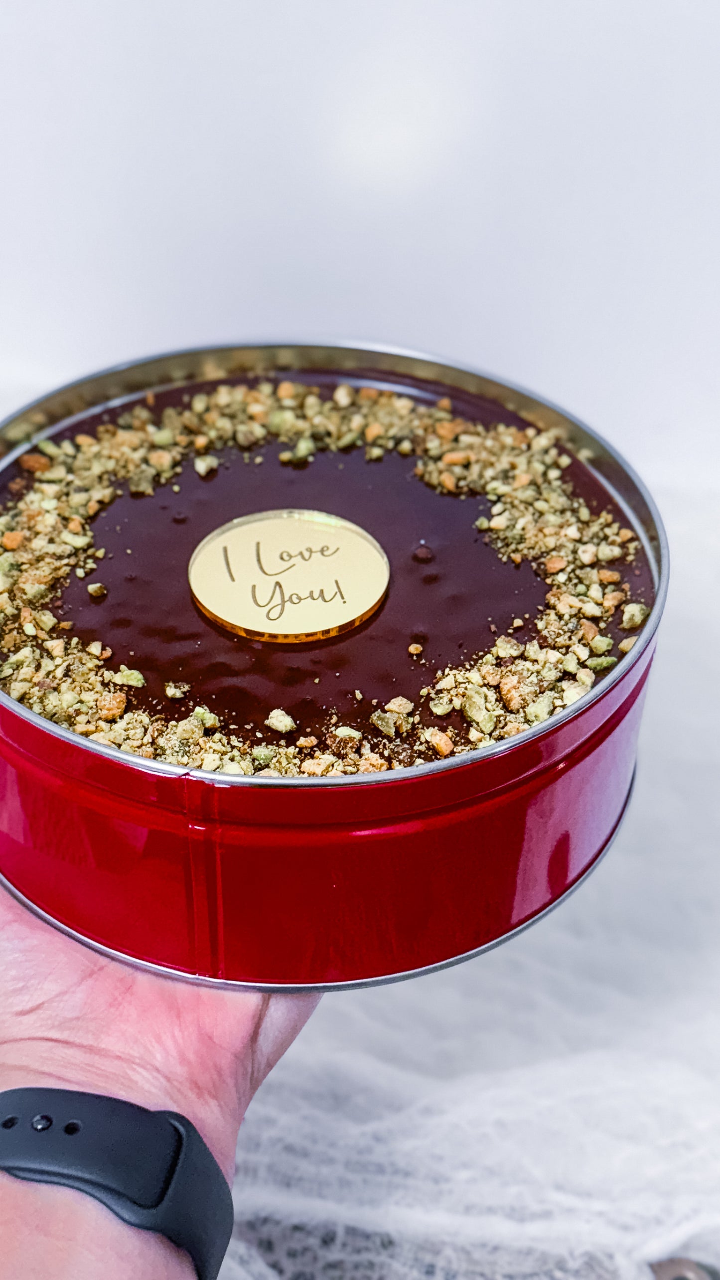 Dubai pistachio chocolate cake in can