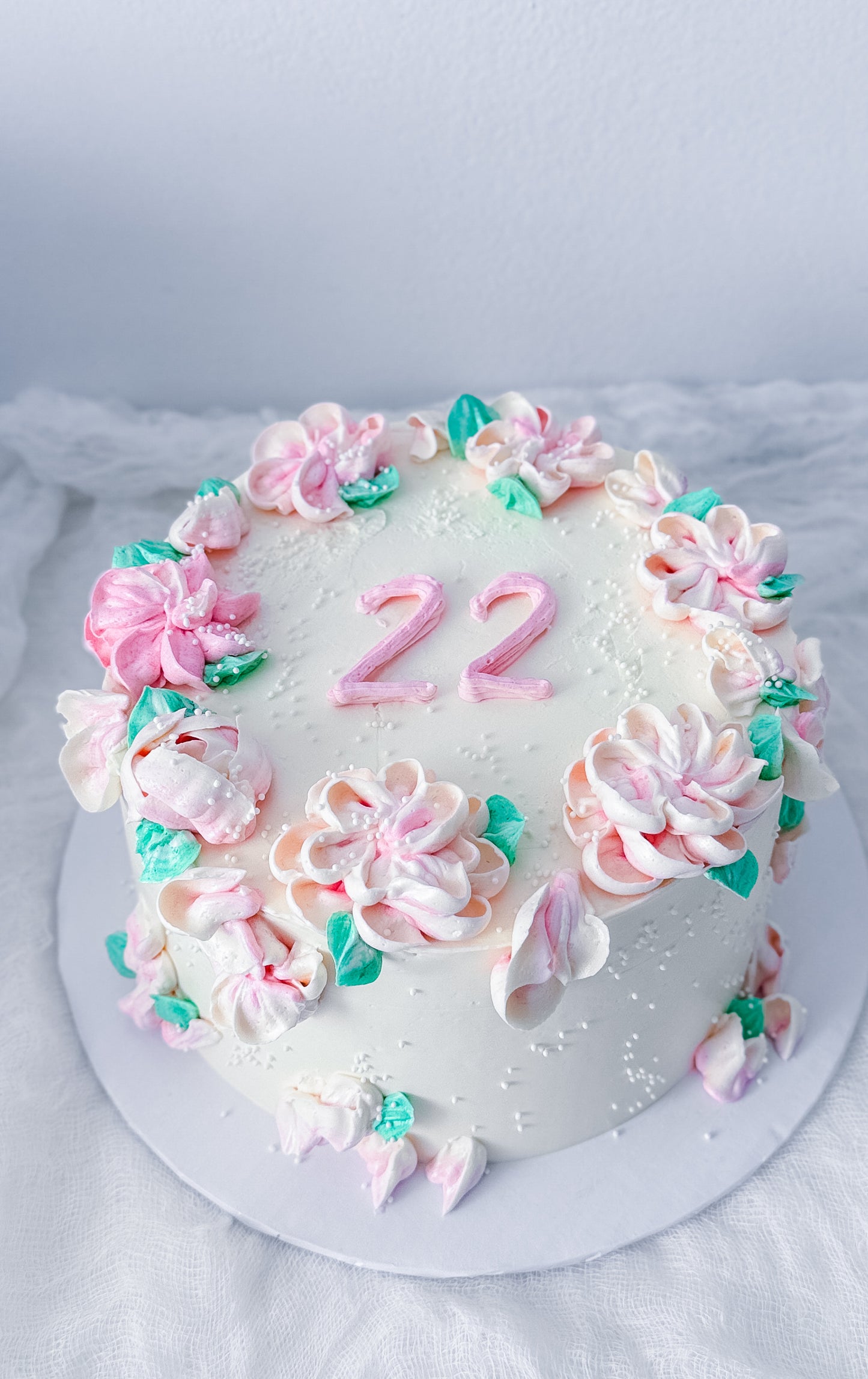 Heart shape vintage/lambert design in buttercream
