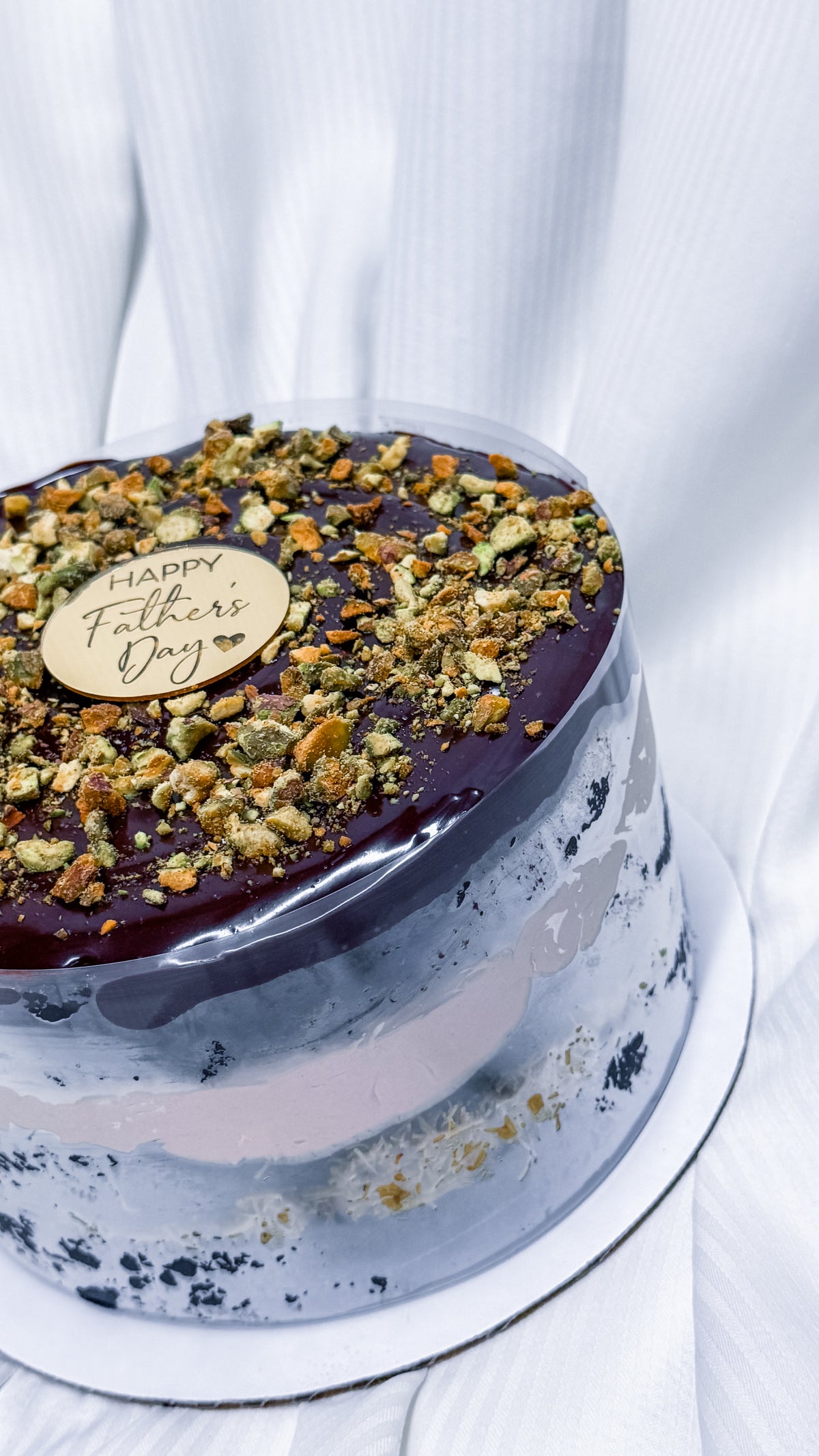 Pistachio chocolate crunch cake (Dubai inspired)