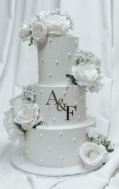 Three tiers wedding cake
