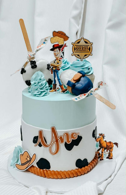 Custom cakes 7”x 7” inches