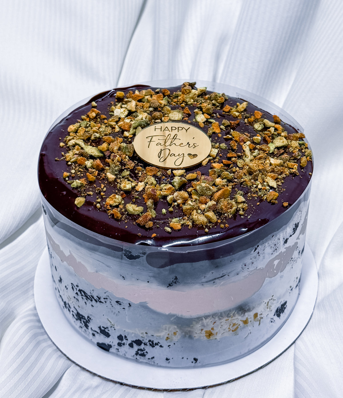 Pistachio chocolate crunch cake (Dubai inspired)