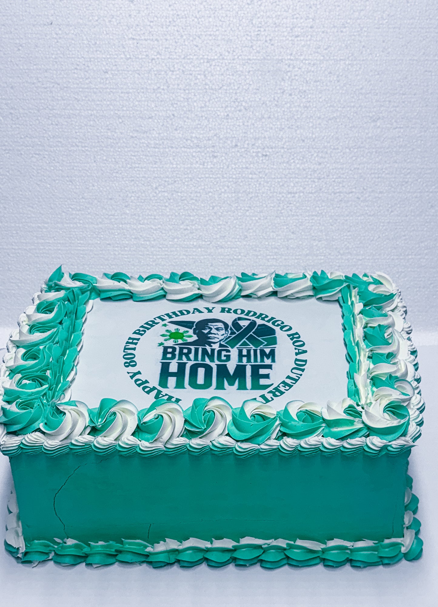 Sheet cake 9x11x3