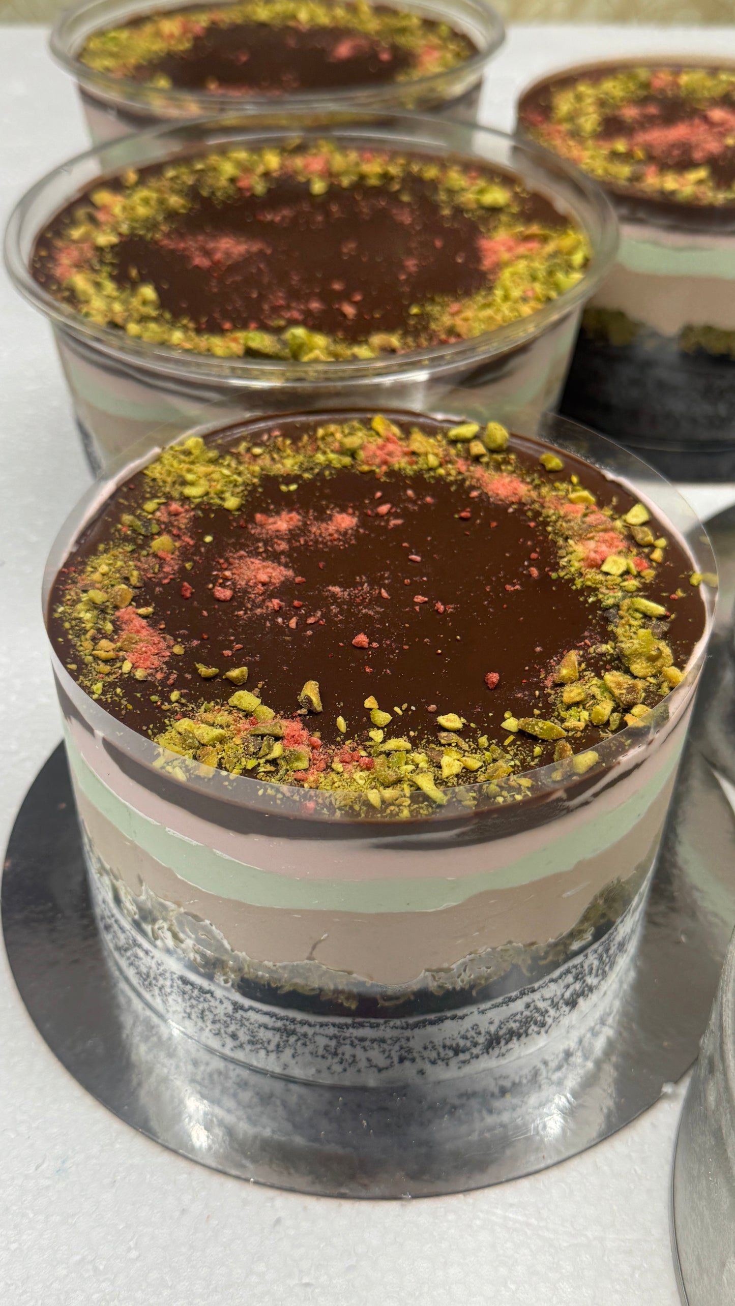 Pistachio chocolate crunch cake (Dubai inspired)