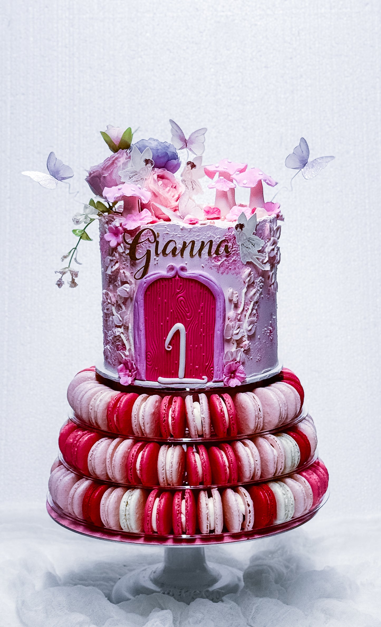 Cake+macaron tower